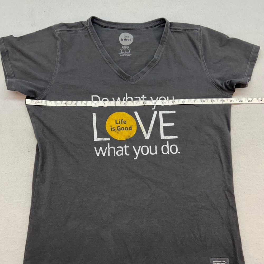 Life is Good Womens Large Gray Do What You Love V-Neck Graphic Tee Classic Fit